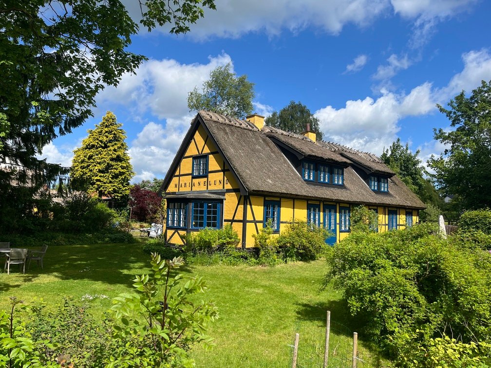 Forlaget Marienelunds kontor i charmerende bindingsværkshus