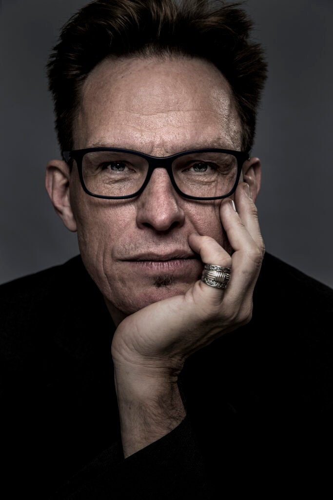 Forfatter Neal Ashley Conrad – Dansk litteratur og oversættelser hos Forlaget Marienelund